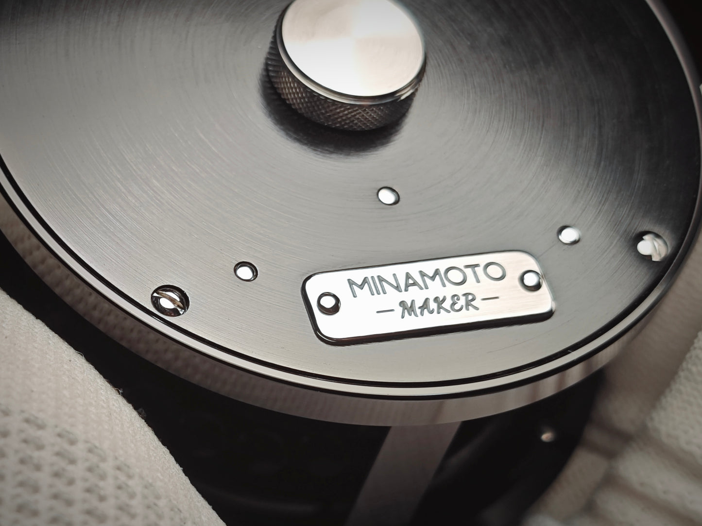 "Nikko" 3 1/4" Classic All-Black